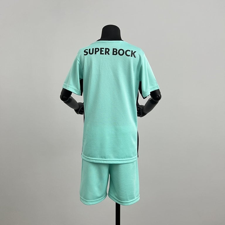 Sporting Kids Away Kit 2025/26 - Vista 2