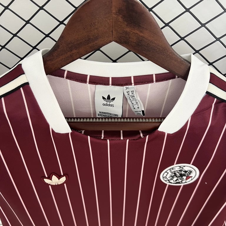 Ajax Retro 2025/26 - Vista 1