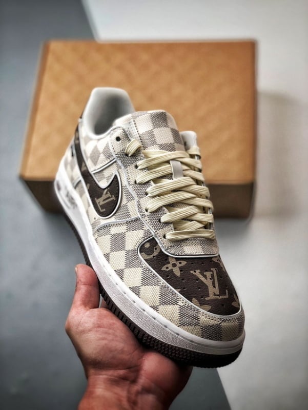 1V x Nike Air Force 1 Low Xadrez Preto e Cinza - Vista 1