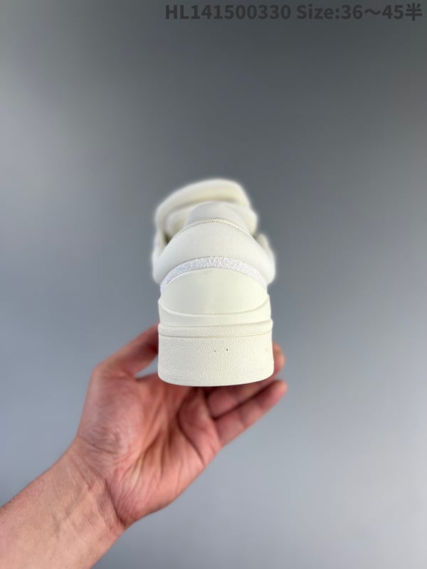 Bad Bunny x Adidas Campus Light - Vista 6