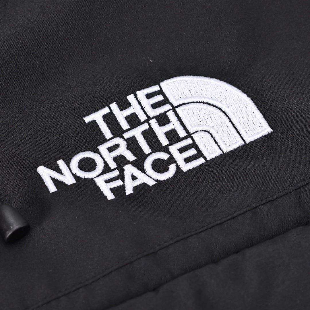 The North Face parka preta - Vista 4
