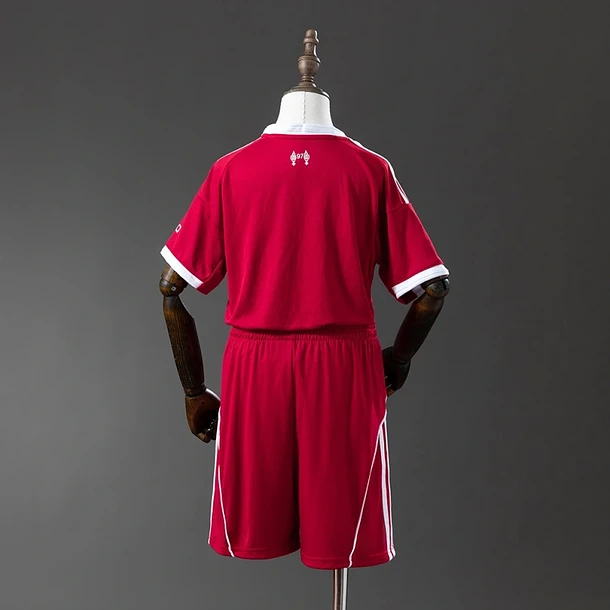 Kit Criança Liverpool Principal 2025/26 - Vista 2