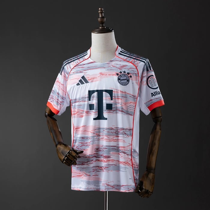 Bayern Munich 25/26 Away - Vista 1