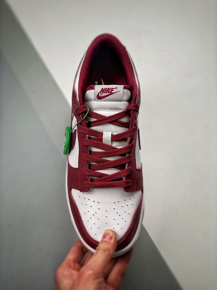 NK Dunk Low Team Red - Vista 5