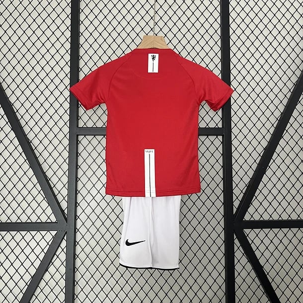 Manchester United Kids Home Kit 2006/07 - Vista 2