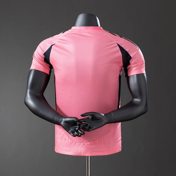 Real Madrid 2025/26 Pink Player Jersey - Vista 2