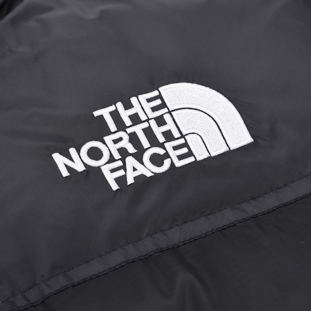 The North Face classic 700 preto  - Vista 5