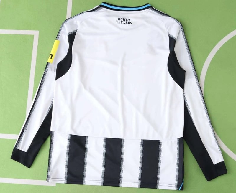 Camisola Newcastle United Principal Manga Comprida 25/26 - Vista 2