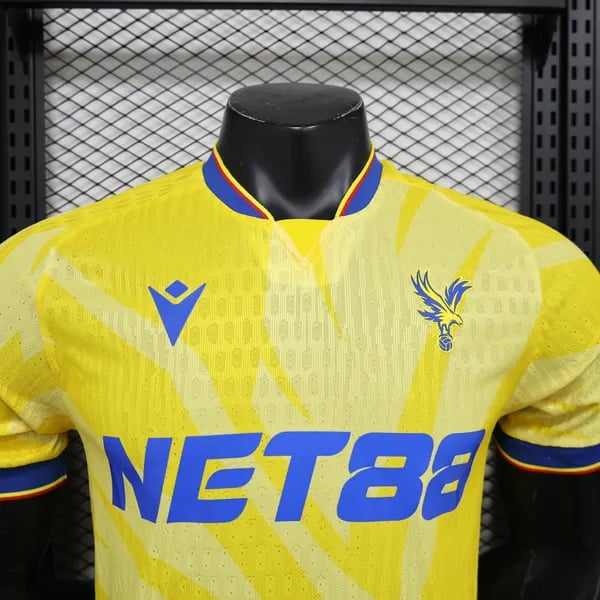 Crystal Palace Away Jersey 2024/25 - Vista 2