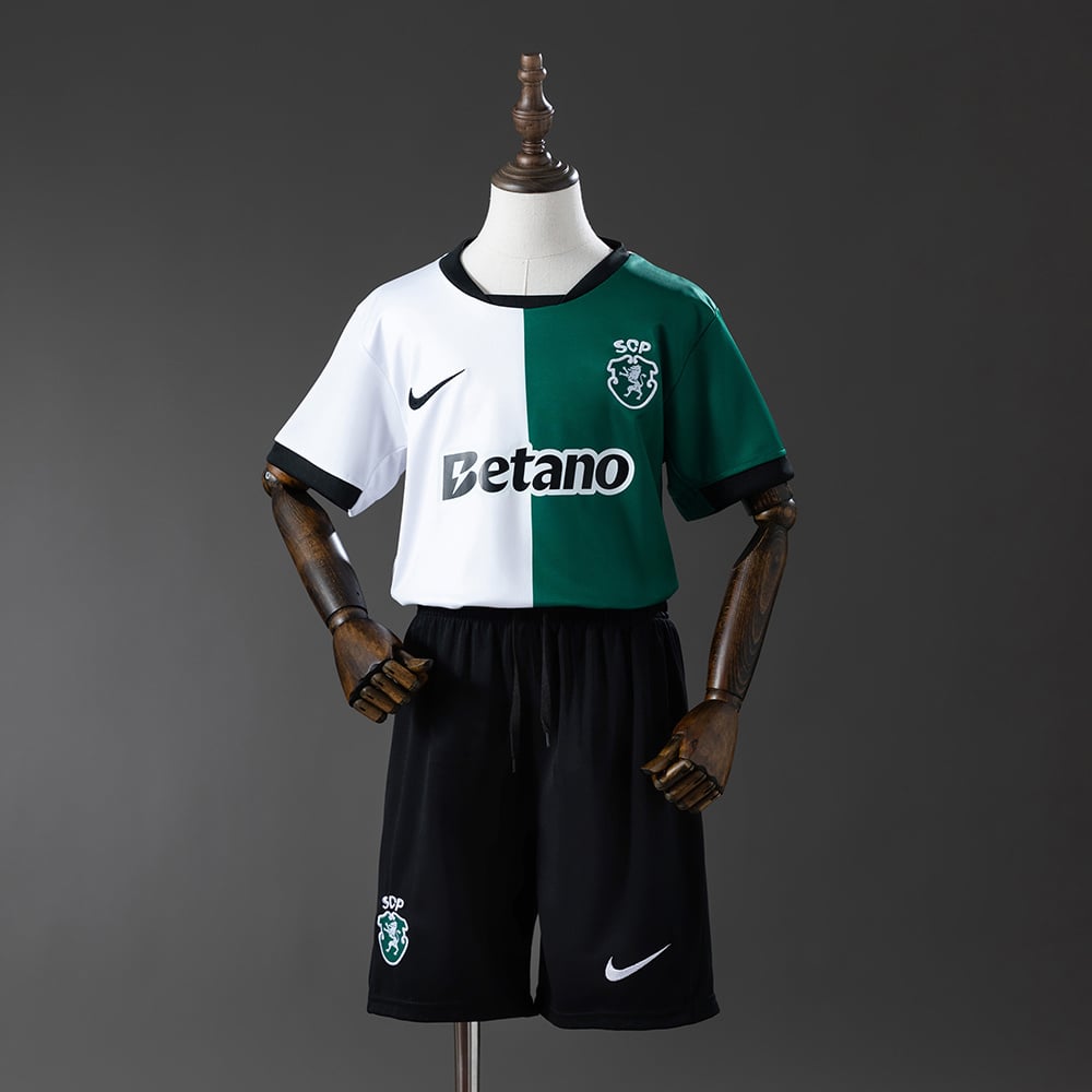 Kit Criança Sporting C.P. Stromp 25/26 - Vista 1