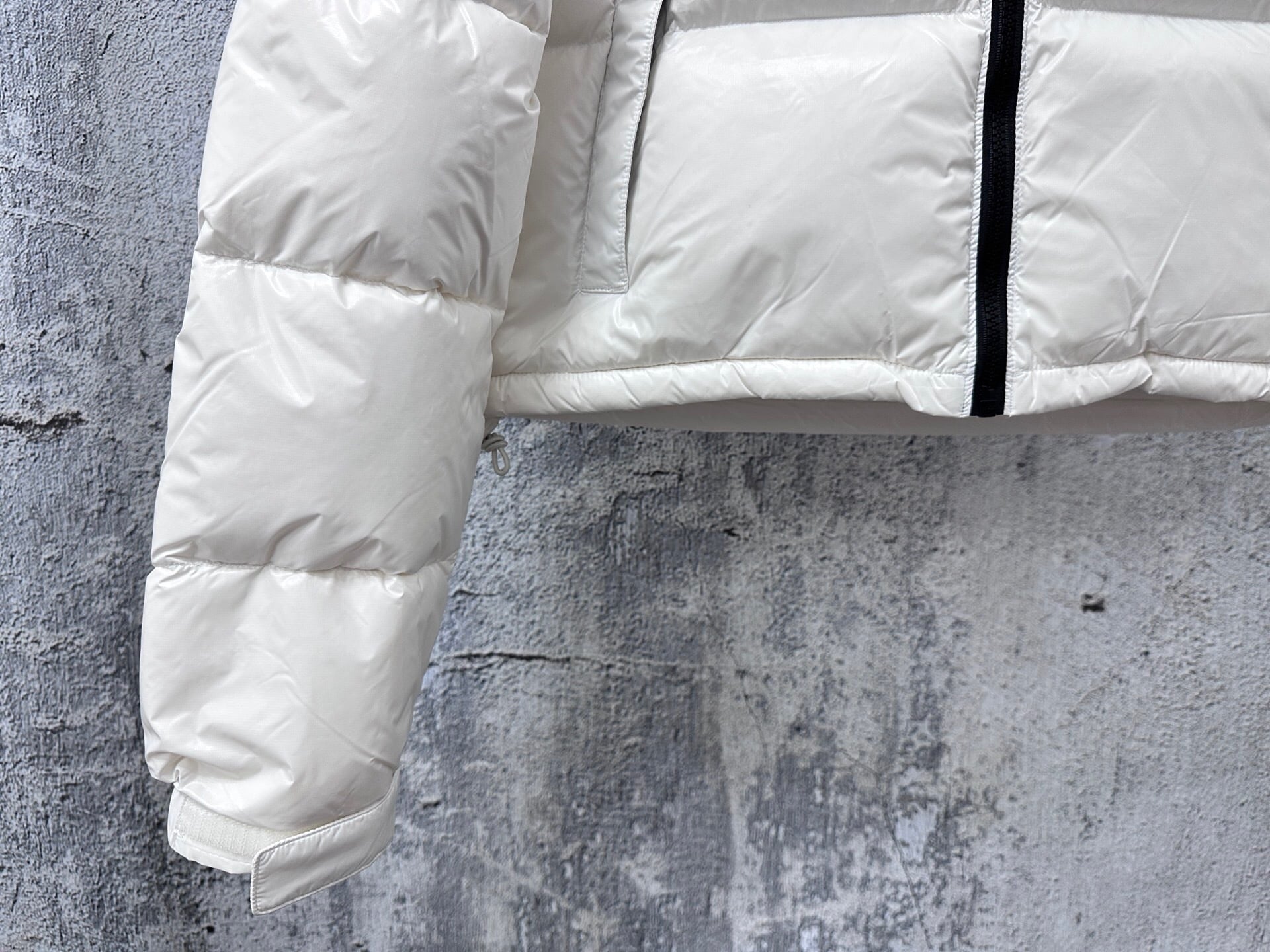 The North Face classic 700 mulher branco e preto - Vista 7