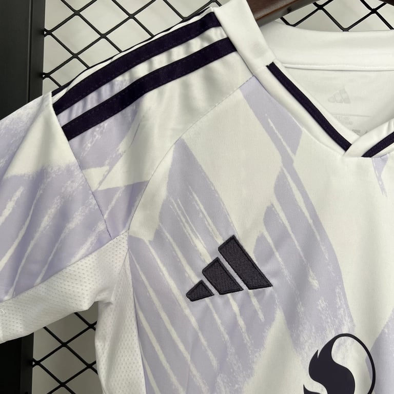 Manchester United Kids Third Kit 2025/26 - Vista 4