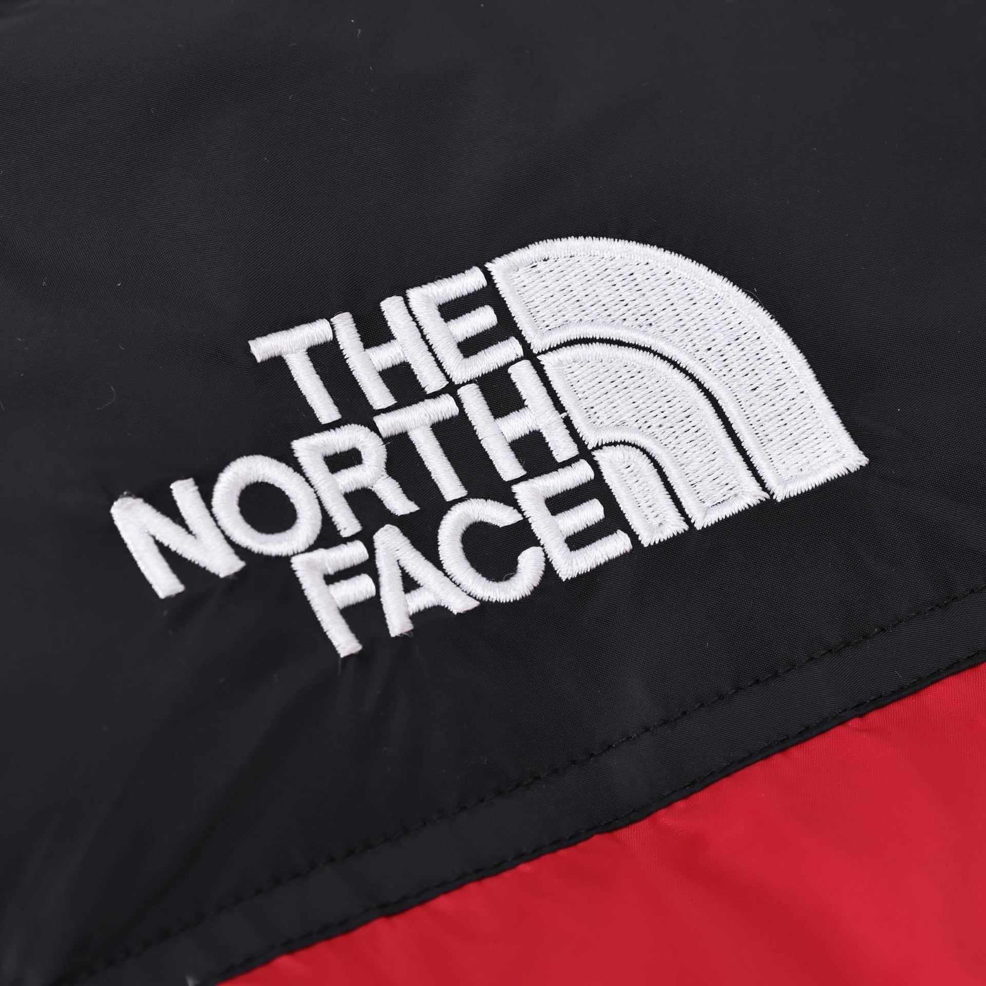 The North Face classic 700 vermelho - Vista 4
