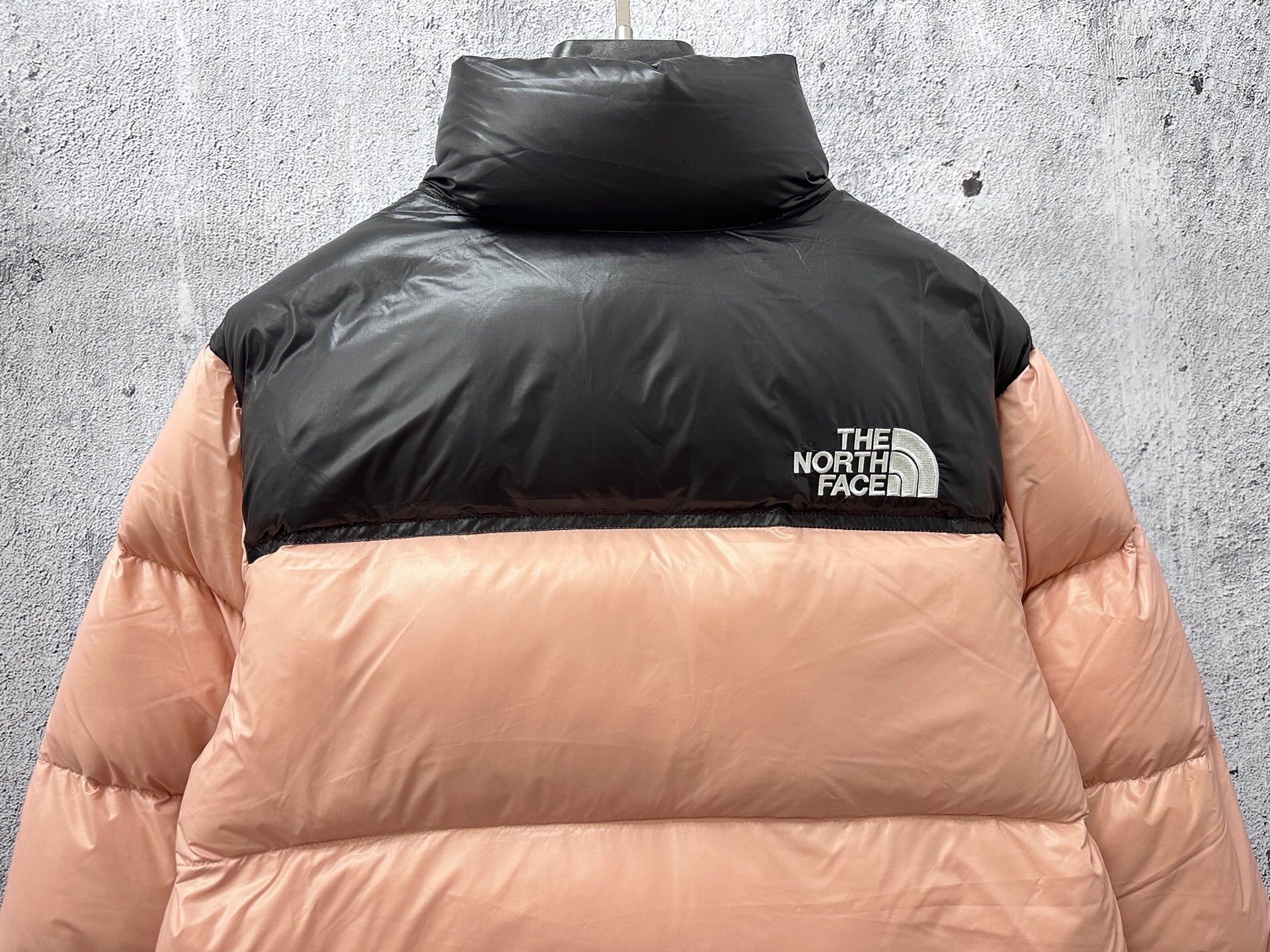The North Face classic 700 mulher salmão - Vista 5