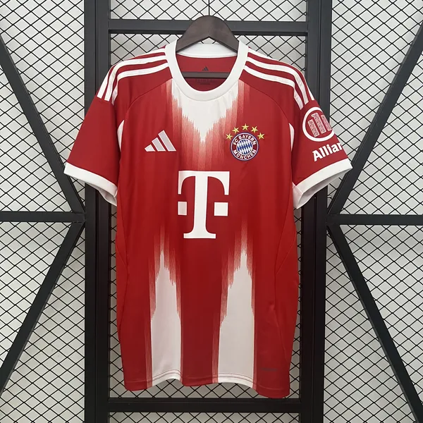 Bayern Munich 2025/26 Home Jersey - Vista 1