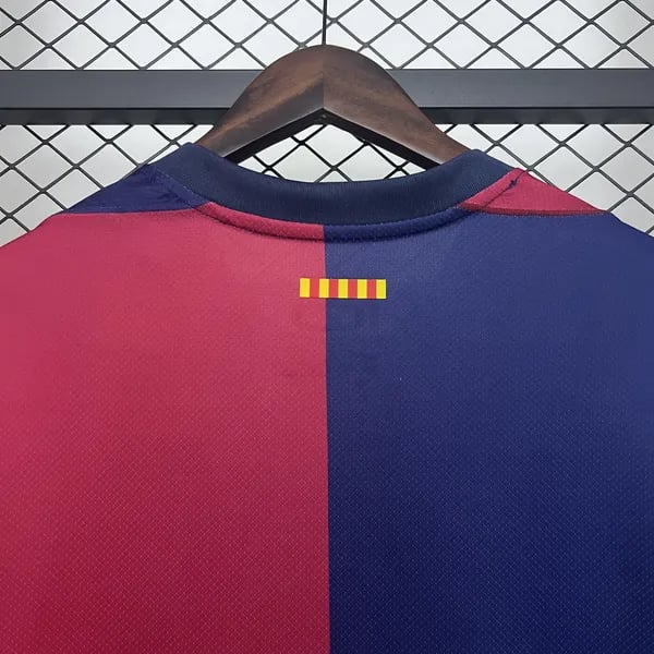 Barcelona x Travis Scott 2025/26 Jersey - Vista 3