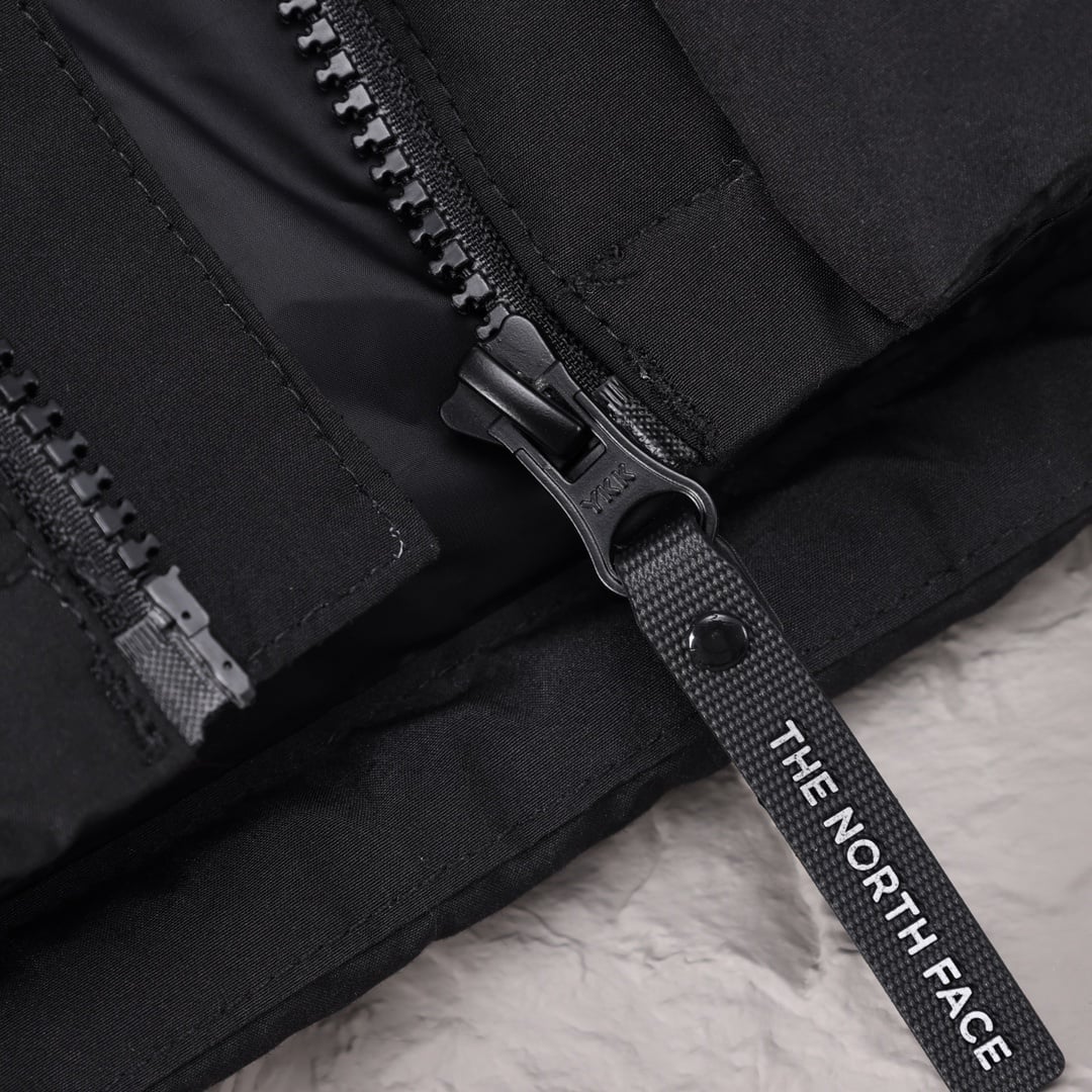 The North Face parka preta - Vista 5