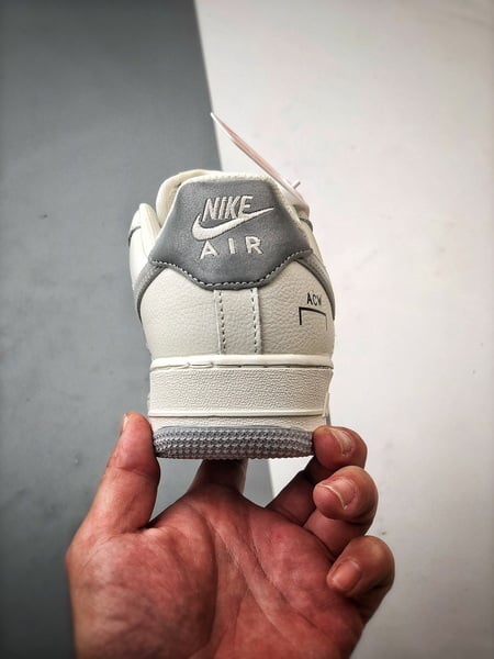 A-COLD-WALL* x Air Force 1 Low Creme e Cinzento - Vista 3
