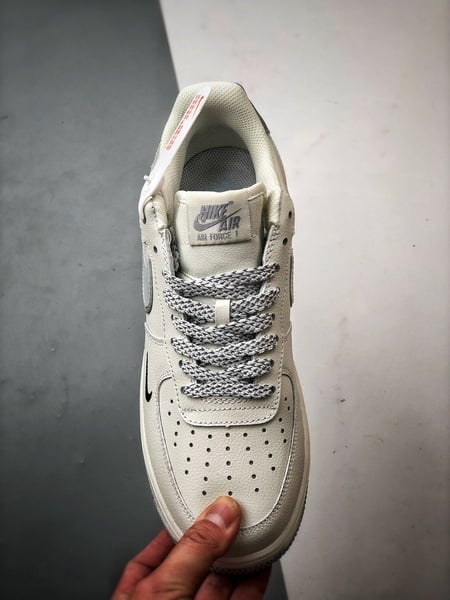 A-COLD-WALL* x Air Force 1 Low Creme e Cinzento - Vista 9