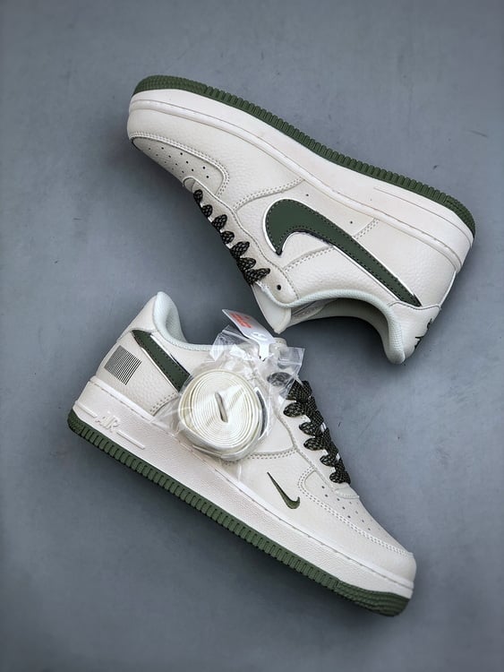 Air Force 1 '07 Low Verde Militar Starlight - Vista 2