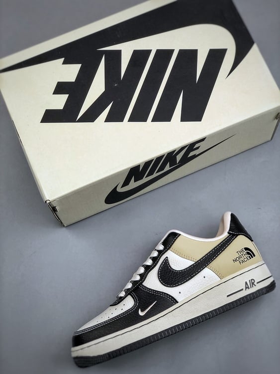 Air Force 1 '07 Low The North Face Couro Lichia Preto - Vista 8