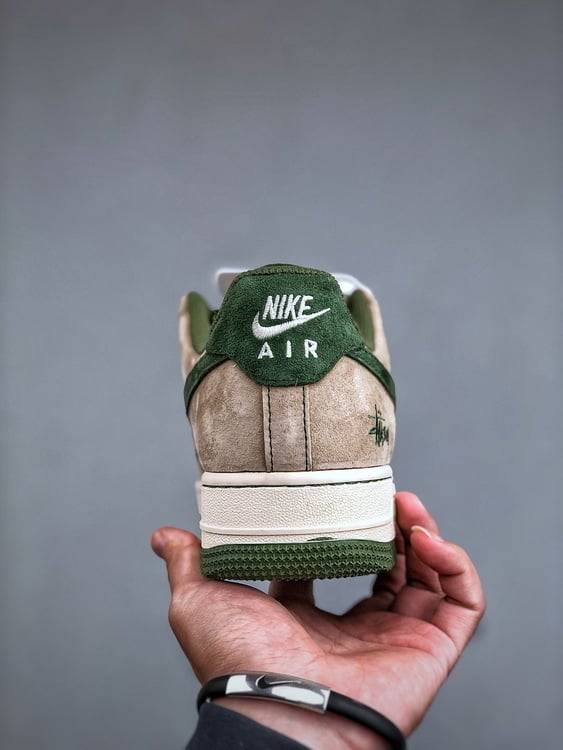 Air Force 1 '07 Low Stüssy Verde e Castanho Claro - Vista 4