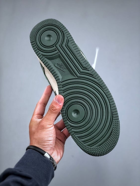 Air Force 1 '07 Low Verde Jade com Tecnologia Flywire - Vista 3