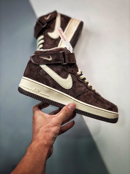 Air Force 107 Mid Chocolate e Marrom Camurca - Vista 2