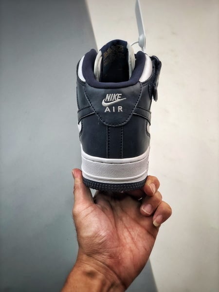 Air Force 107 Mid Azul Escuro e Branco Meio Alto - Vista 4