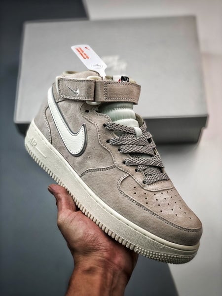 Air Force 107 Mid Cinzento e Branco Reflexo - Vista 4