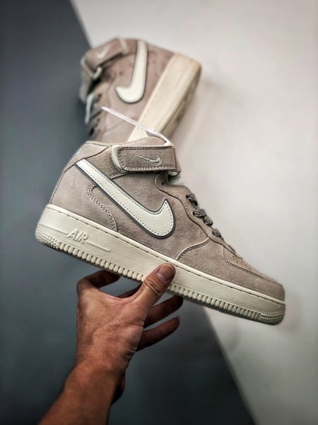 Air Force 107 Mid Cinzento e Branco Reflexo - Vista 7