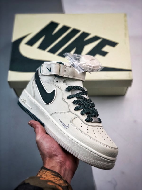 Air Force 107 Mid Bege Branco e Verde Escuro 3M - Vista 1