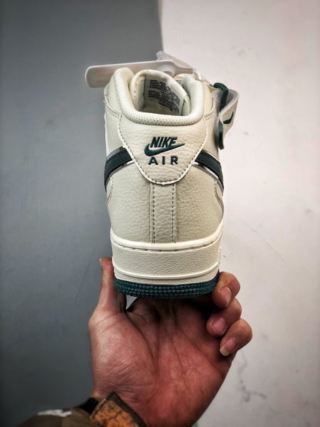 Air Force 107 Mid Bege Branco e Verde Escuro 3M - Vista 3