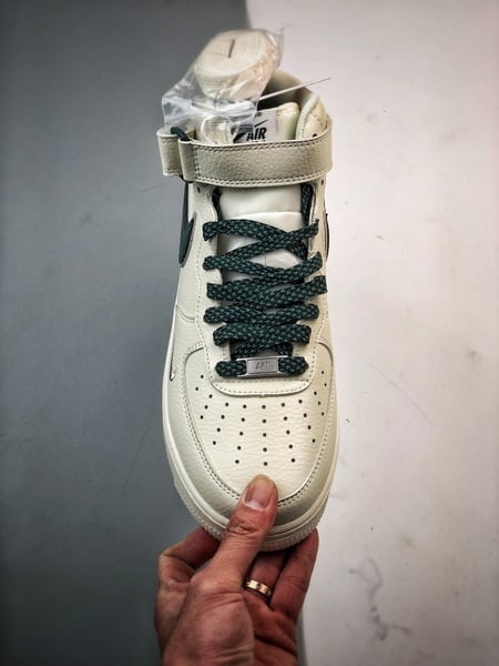 Air Force 107 Mid Bege Branco e Verde Escuro 3M - Vista 9