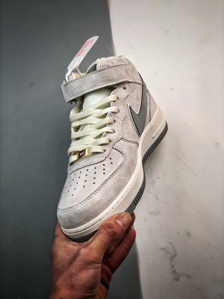 Air Force 107 Mid Bege Branco e Prata Camurca - Vista 5
