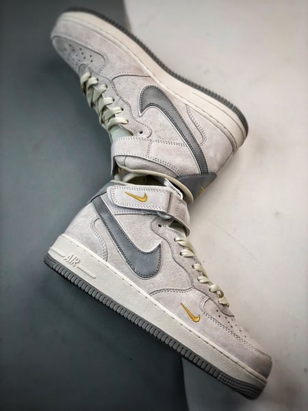 Air Force 107 Mid Bege Branco e Prata Camurca - Vista 6