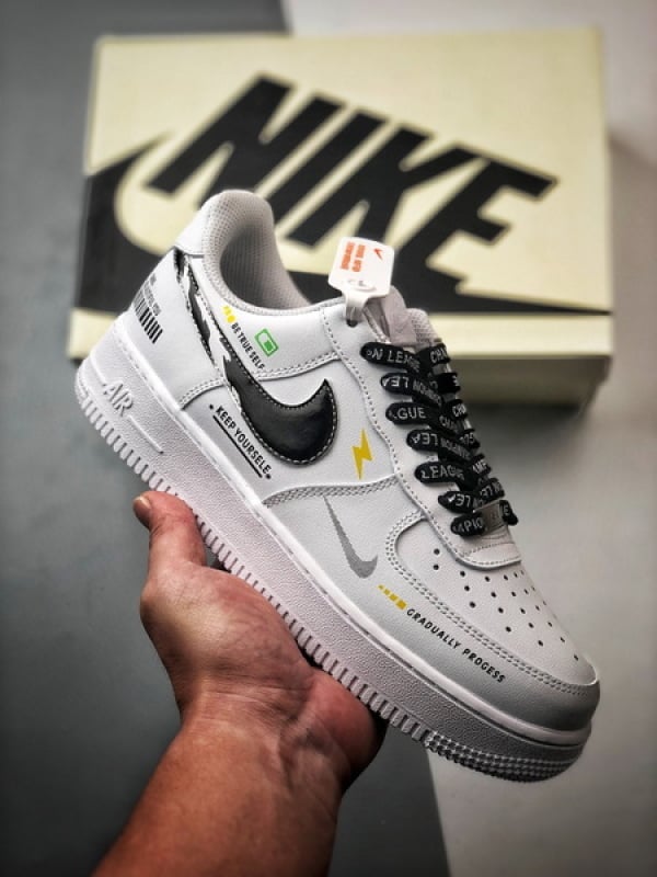 Air Force 1 '07 Low Internet Branco e Preto Graffiti - Vista 1