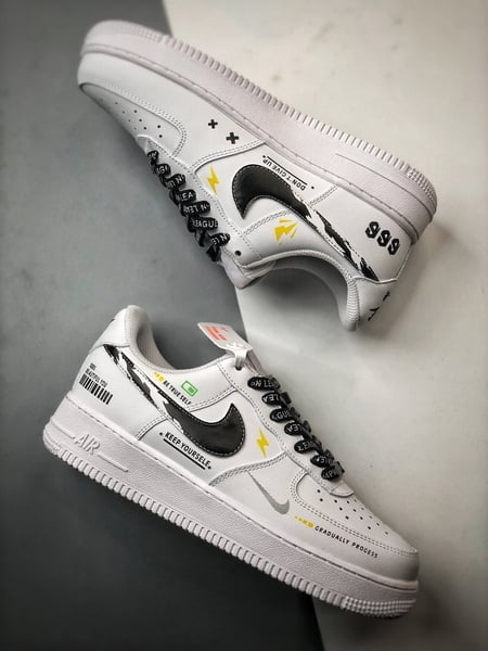 Air Force 1 '07 Low Internet Branco e Preto Graffiti - Vista 6