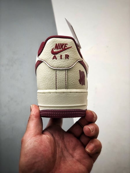 Air Force 1 '07 Low Vermelho Vinho Reflexo - Vista 3