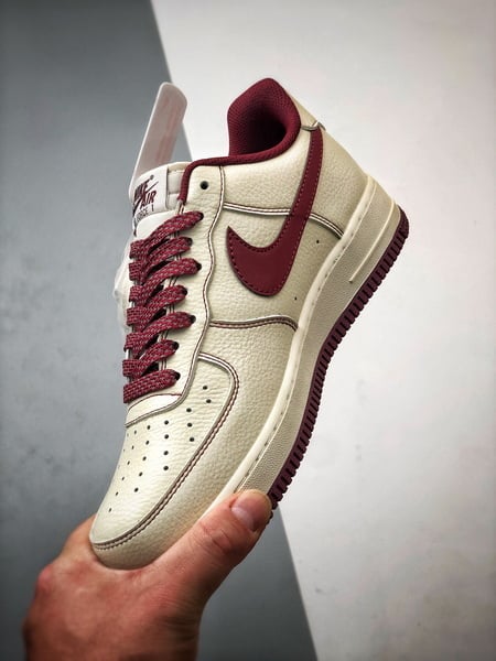 Air Force 1 '07 Low Vermelho Vinho Reflexo - Vista 5