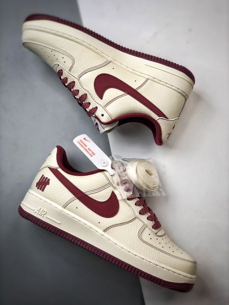 Air Force 1 '07 Low Vermelho Vinho Reflexo - Vista 6