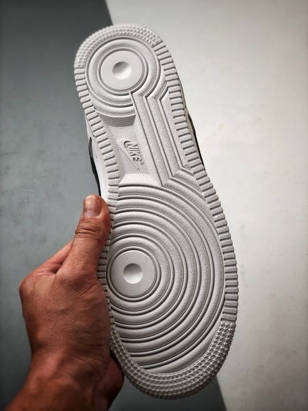 Air Force 1 '07 Low Chemical Graffiti Branco e Preto - Vista 5