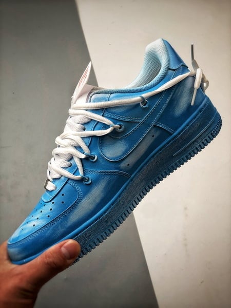 Air Force 1 '07 Low Pintura Azul e Branca com Cadarços - Vista 5