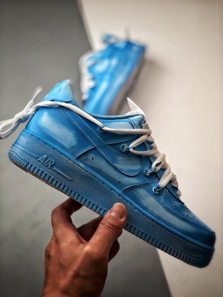 Air Force 1 '07 Low Pintura Azul e Branca com Cadarços - Vista 7