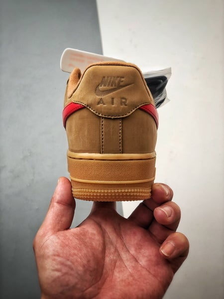 Air Force 1 '07 Low Trigo Marrom e Vermelho - Vista 3