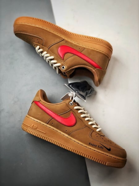 Air Force 1 '07 Low Trigo Marrom e Vermelho - Vista 7