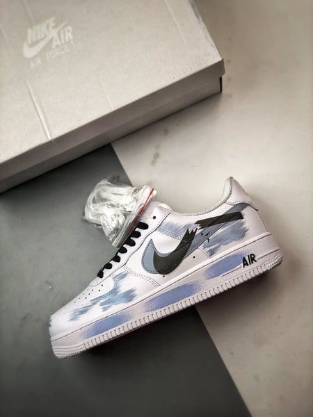 Air Force 1 '07 Low Três Swoosh Quebrados Branco, Preto e Azul - Vista 8