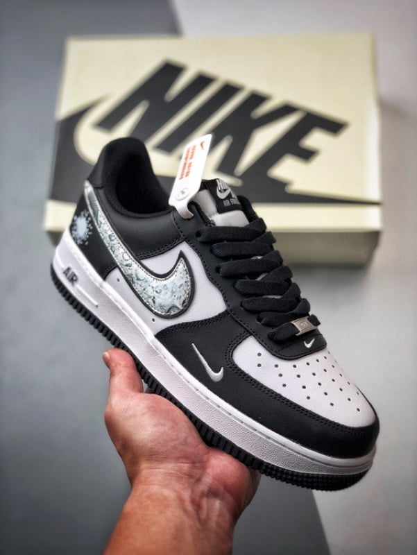 Air Force 1 '07 Low Kusansui Preto e Branco - Vista 1