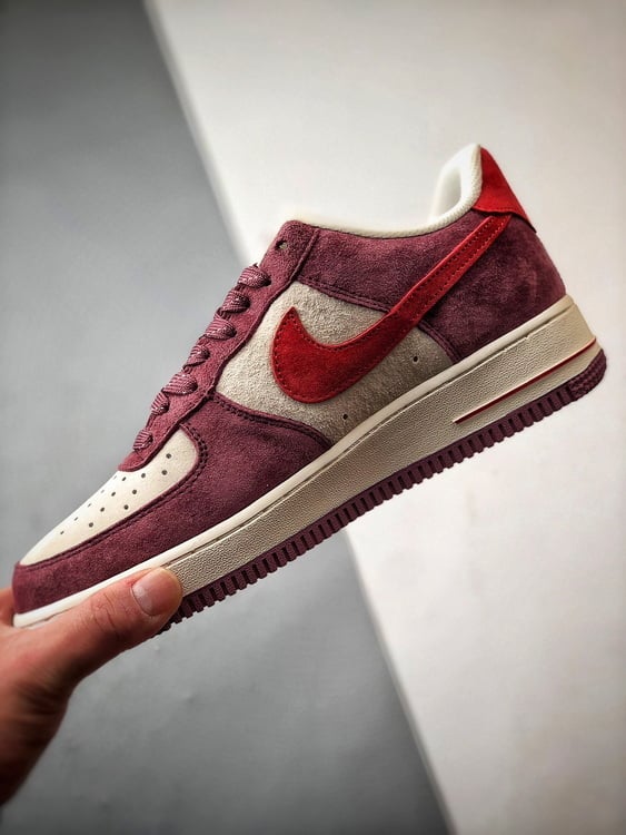 Nike Air Force 1 '07 Low Camurça Framboesa - Vista 5