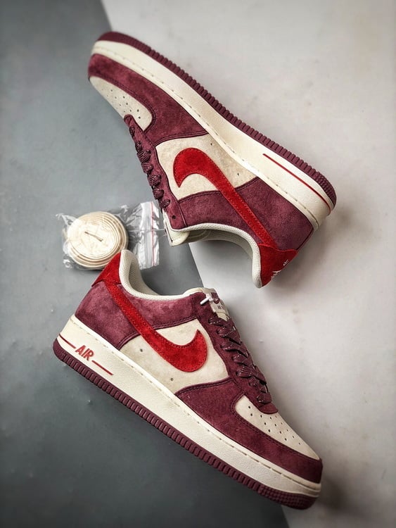 Nike Air Force 1 '07 Low Camurça Framboesa - Vista 6